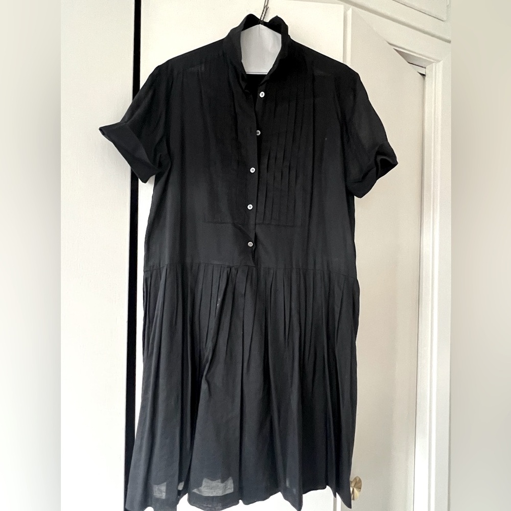 Black cotton shirt dress says XS but fits big so would say size 4/6